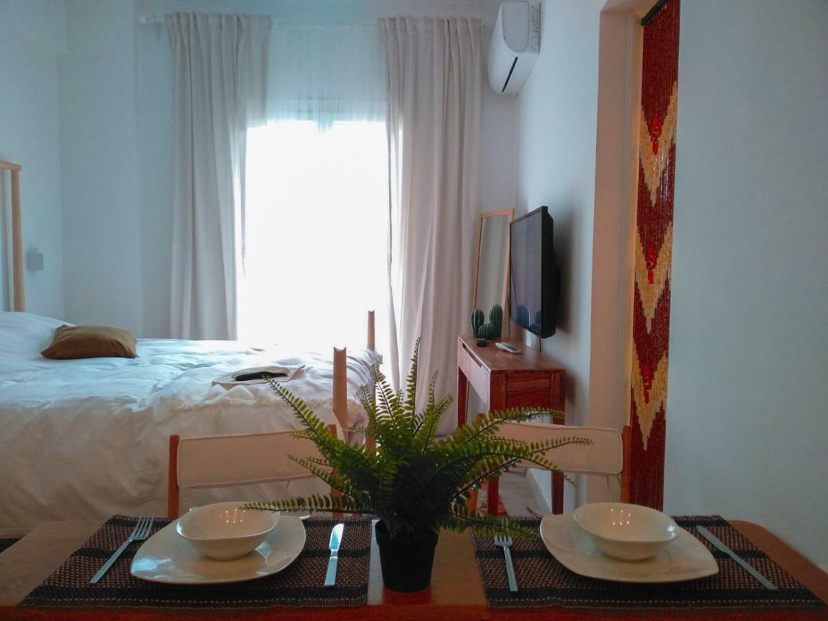 White Tundra Studio Athens Ngoại thất bức ảnh